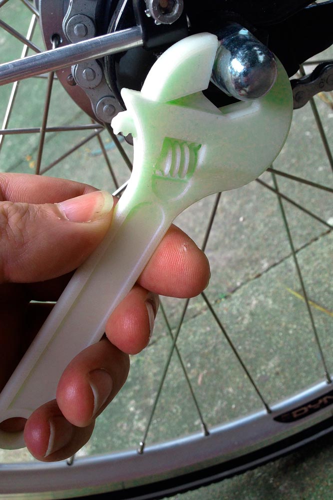 llave inglesa 3D